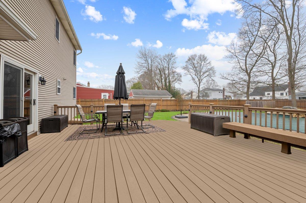 124 Meroke Lane, East Islip, New York image 21