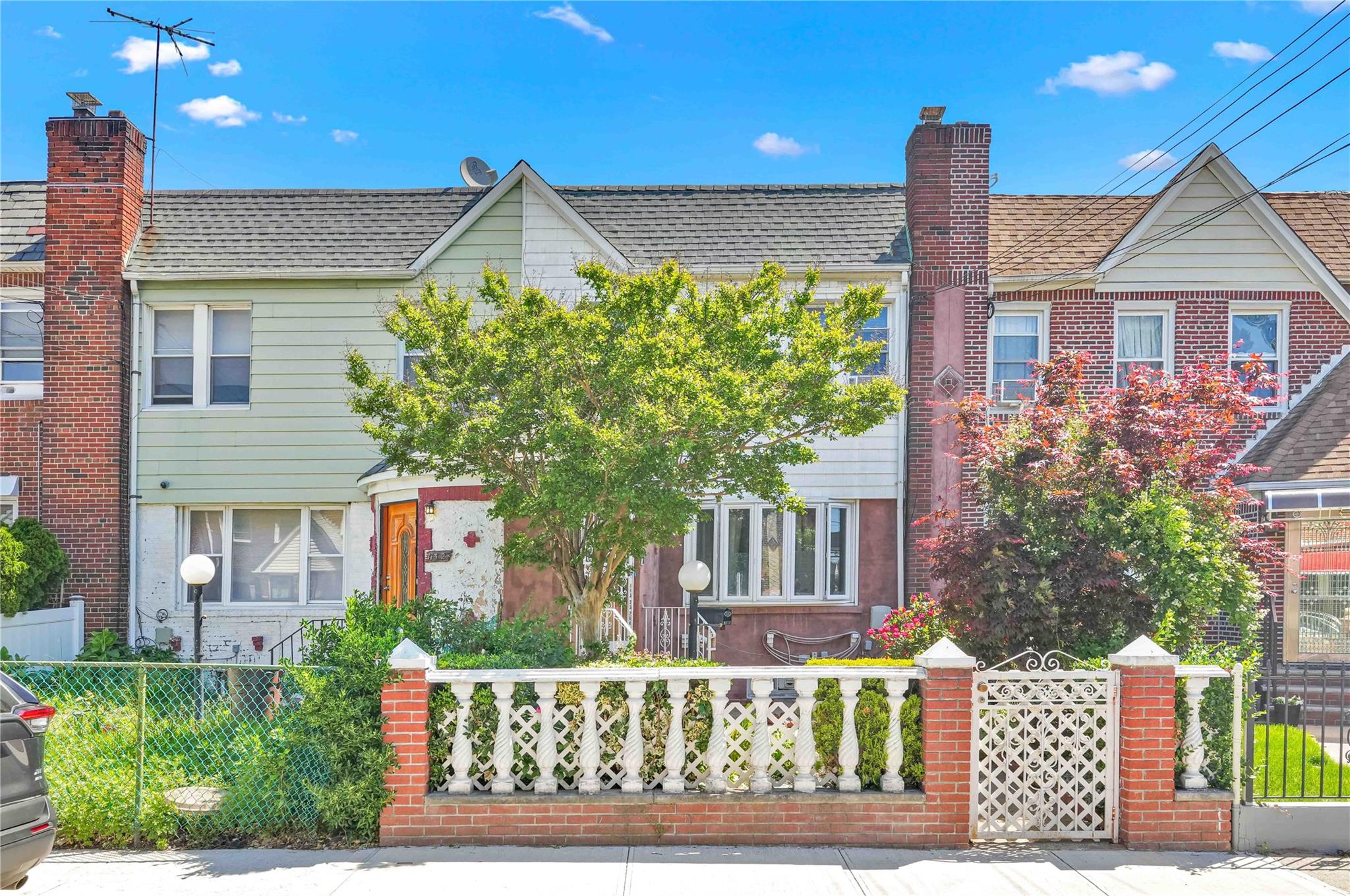 Property for Sale at 204th Street, Saint Albans, Queens, NY - Bedrooms: 3 
Bathrooms: 3 
Rooms: 6  - $699,000
