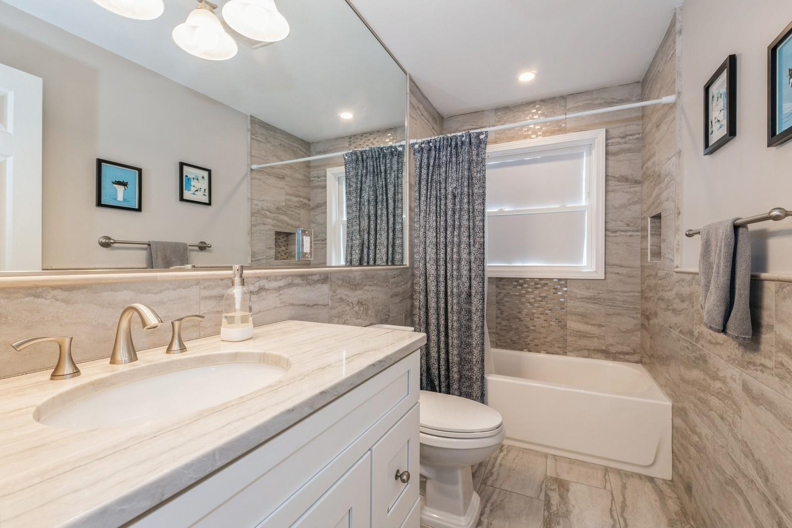 130 Shenandoah Boulevard, Nesconset, New York image 18