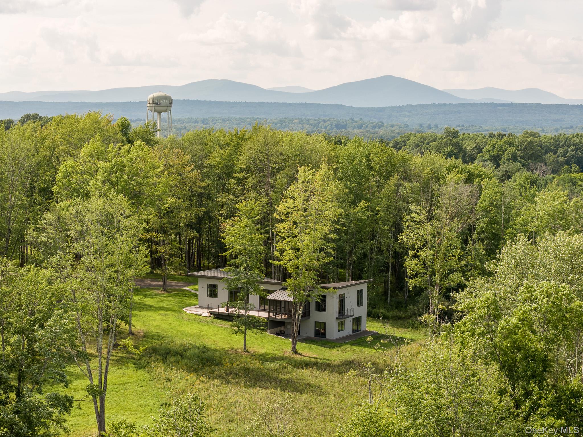 195 Mohonk Road