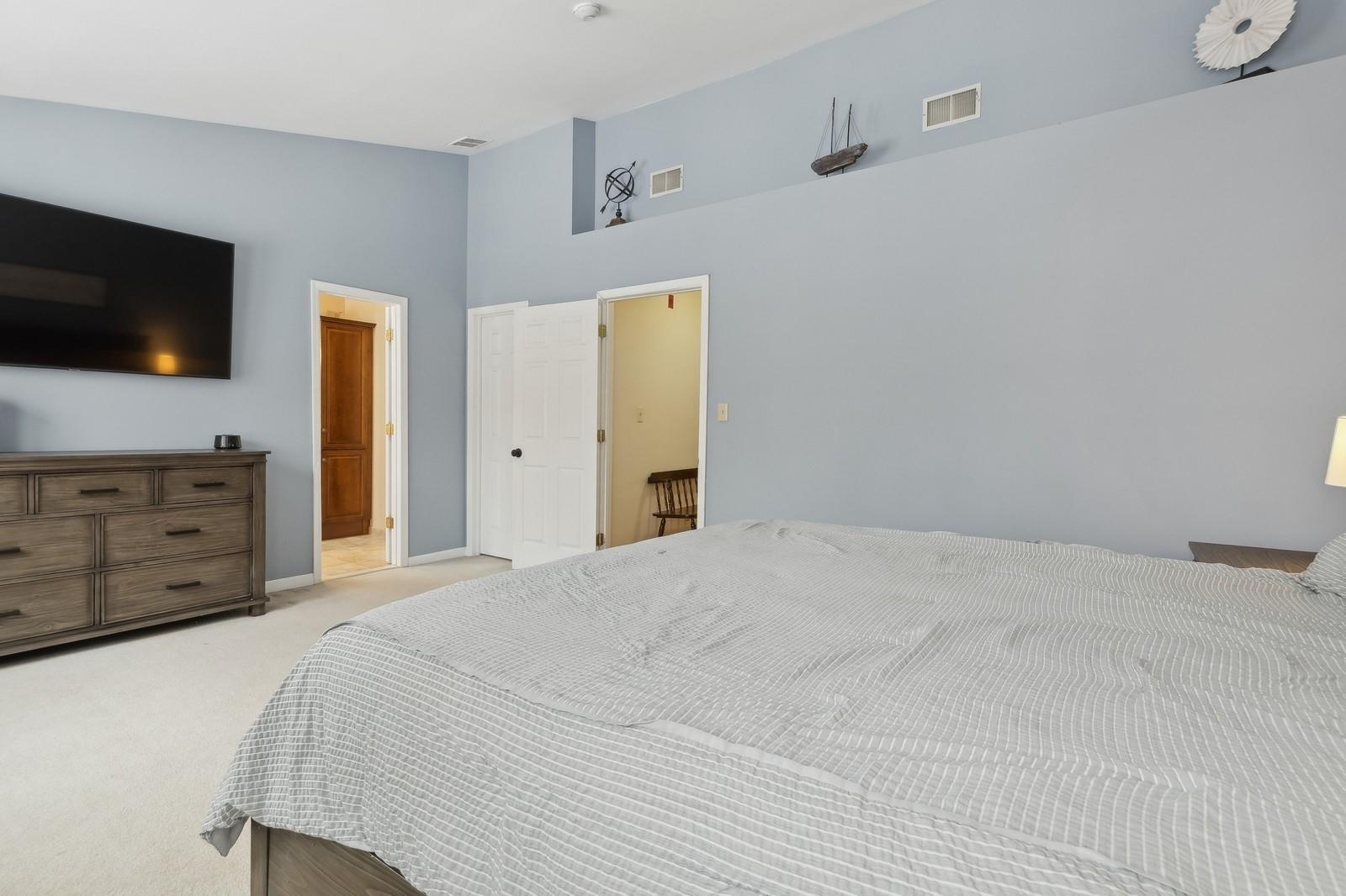 28 Austin Douglas Way, Clarkstown, New York image 30