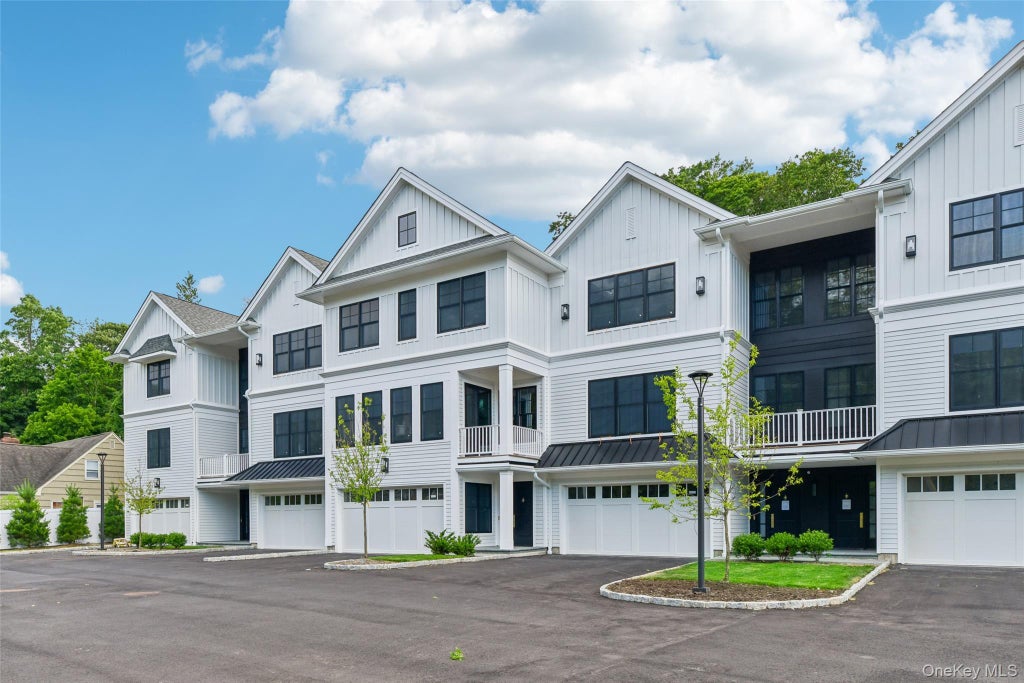 Photo of 133 Spring Road #1, Huntington, NY 11743 (MLS # 1044201)