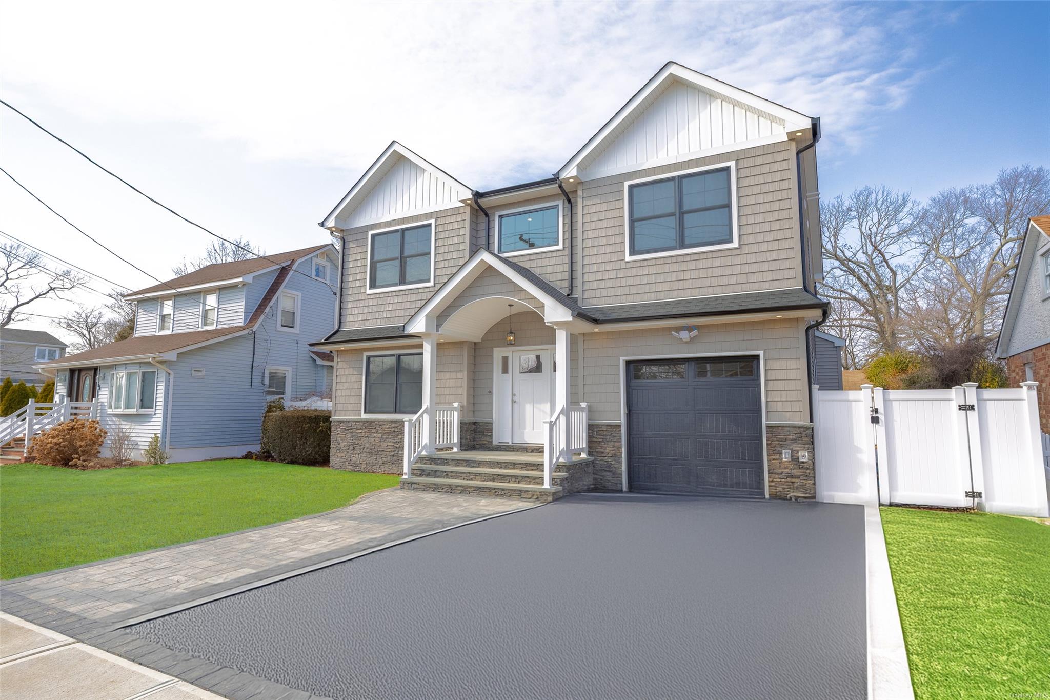 14 Marlboro Pl, Bellmore, New York image 2