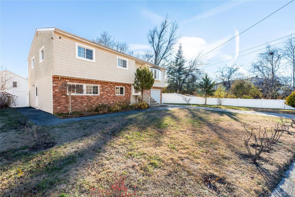 Photo of 361 Nevada Street, Lindenhurst, NY 11757 (MLS # 969416)