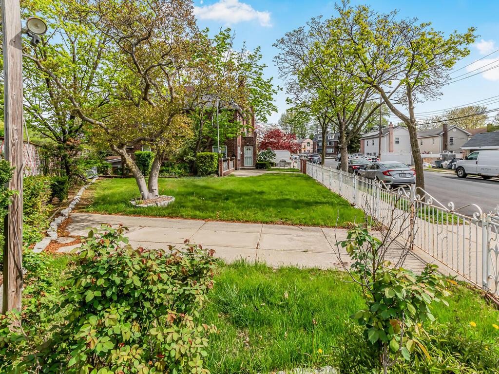 1313 Kearney Avenue, Bronx, New York image 5