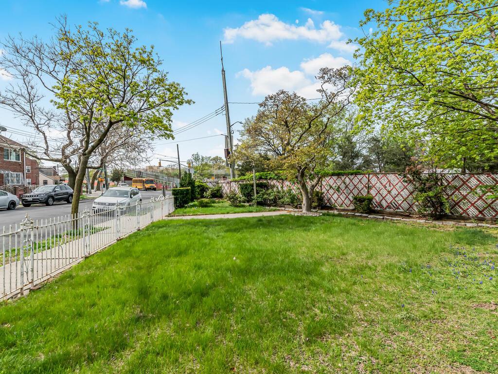 1313 Kearney Avenue, Bronx, New York image 7