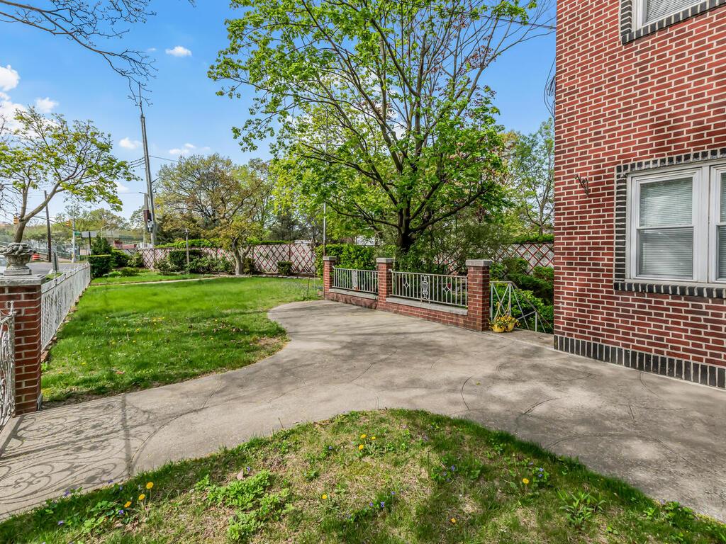 1313 Kearney Avenue, Bronx, New York image 8