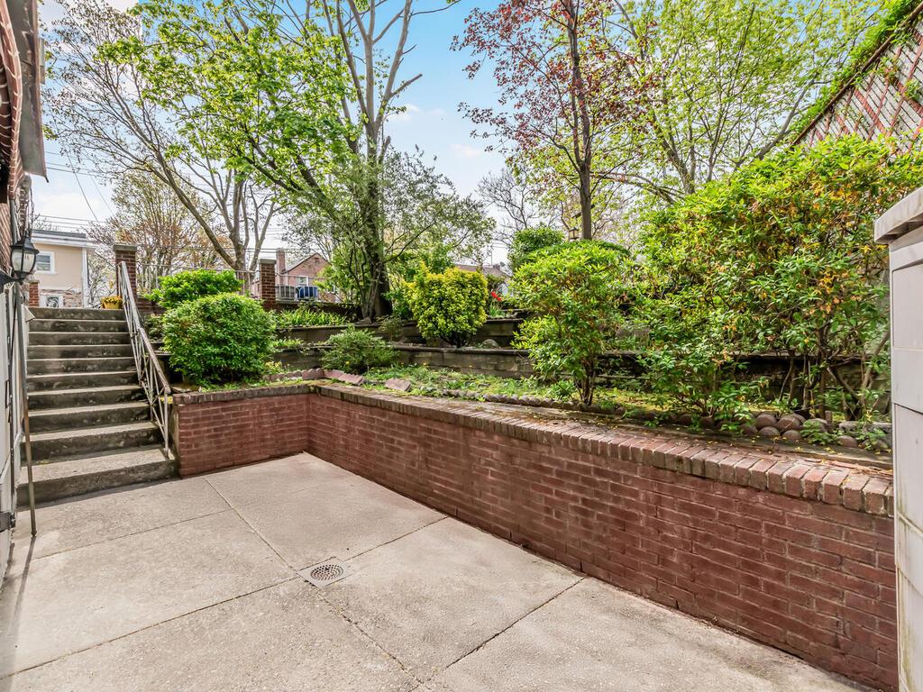 1313 Kearney Avenue, Bronx, New York image 25