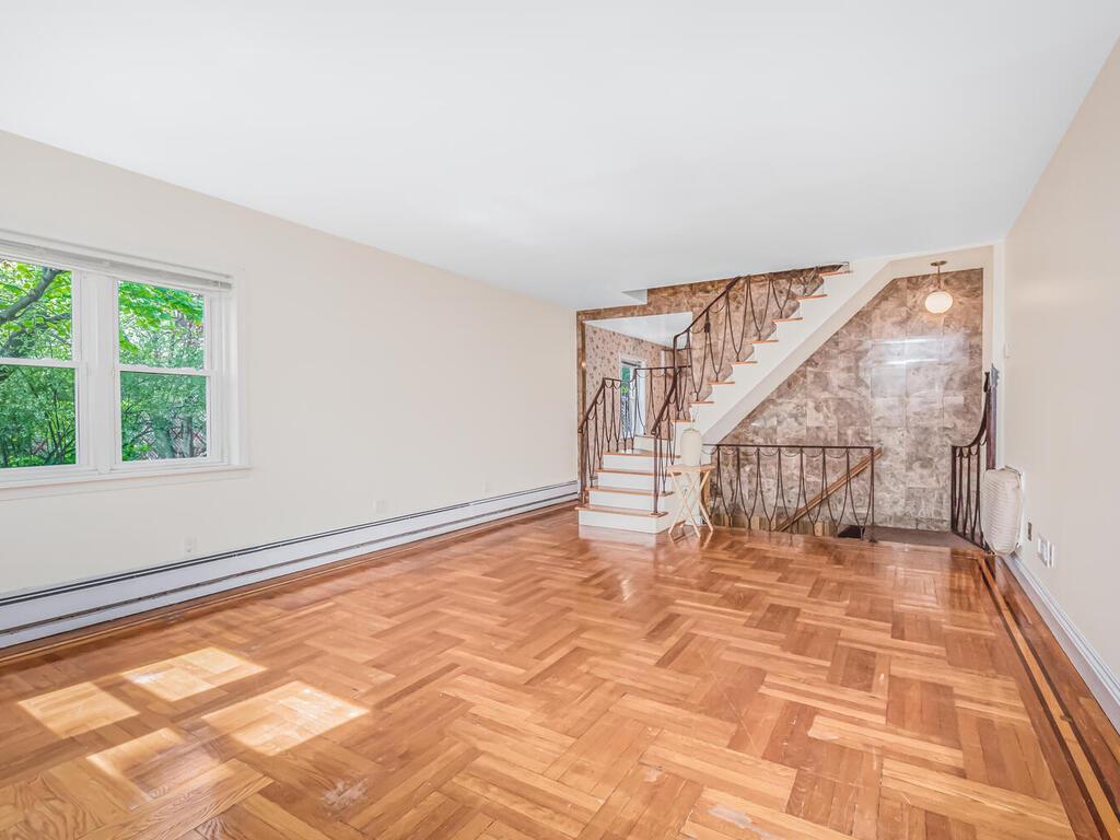 1313 Kearney Avenue, Bronx, New York image 9