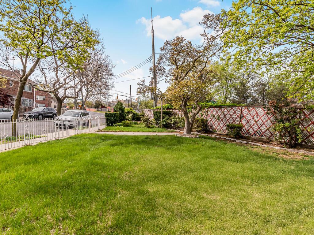 1313 Kearney Avenue, Bronx, New York image 6