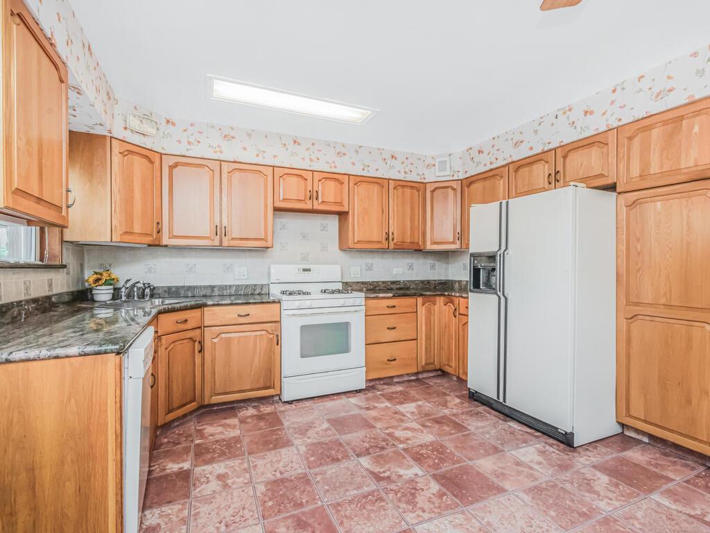 1313 Kearney Avenue, Bronx, New York image 12