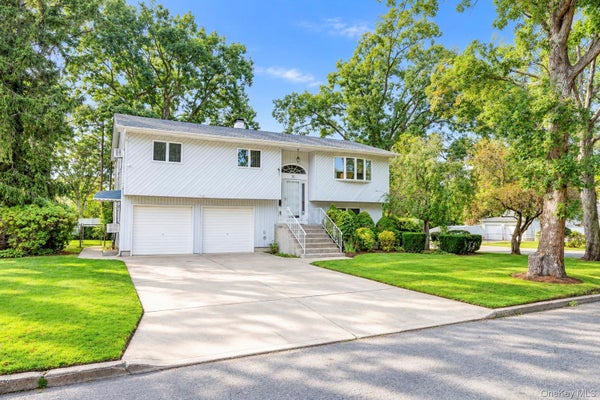 36 DEER PARK BLVD, DEER PARK, NY 11729 - Image adb5efc4d3f85b301b3c5ad5b1beae87/2805970530
