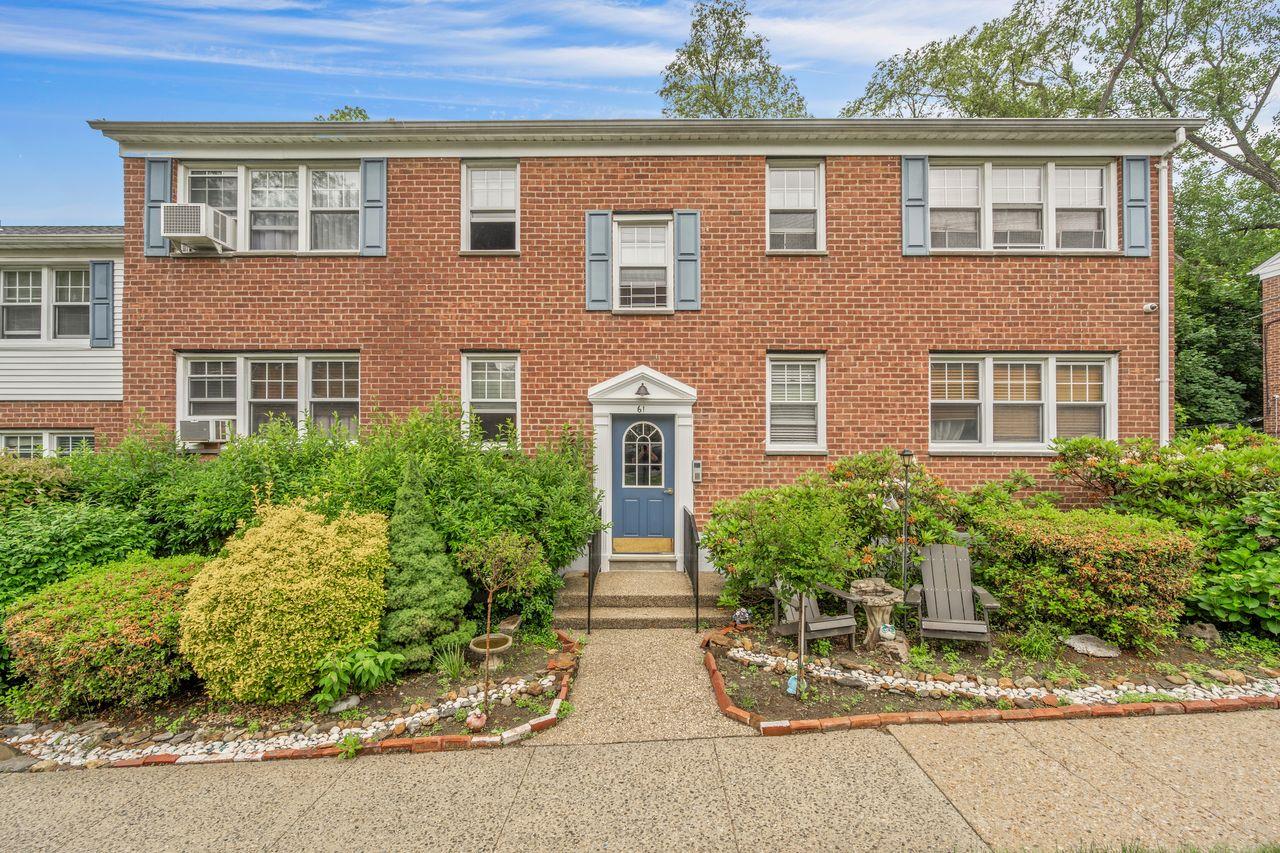 Property for Sale at Columbus Ave Ave 1B, West Harrison, New York - Bedrooms: 1 
Bathrooms: 1 
Rooms: 4  - $198,000