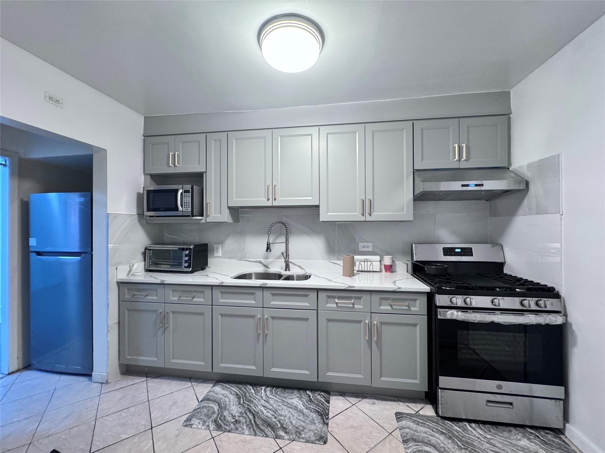 92nd Road, Bellerose, Queens, NY - 3 Bedrooms  
2 Bathrooms  
6 Rooms - 