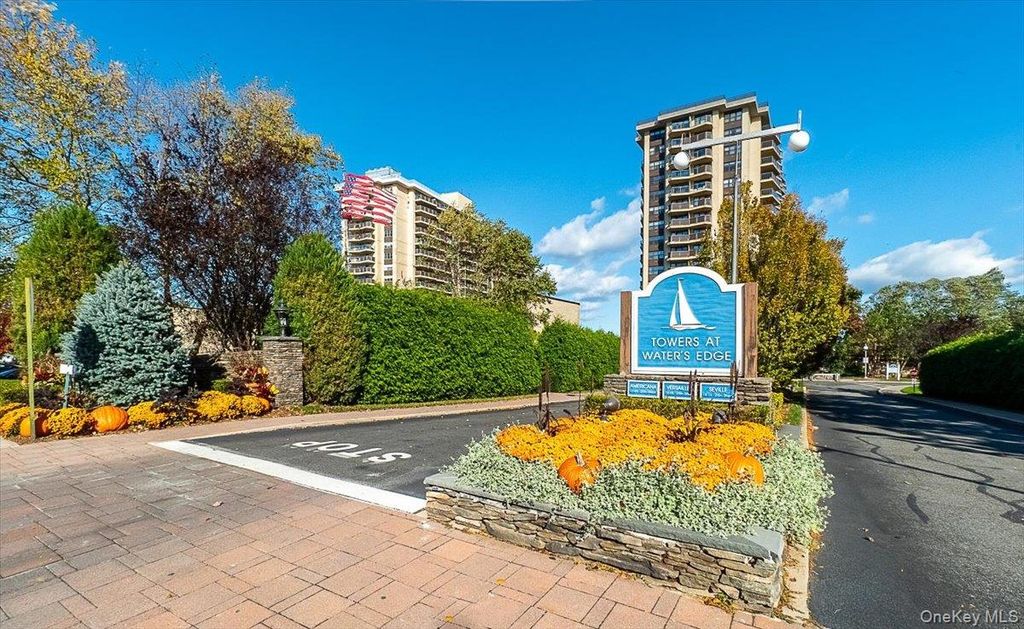 Photo of 18-05 215th Street #8C, Bayside, NY 11360 (MLS # 957227)