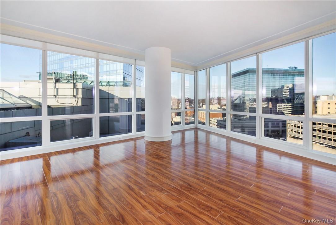 1 Renaissance Square 11G