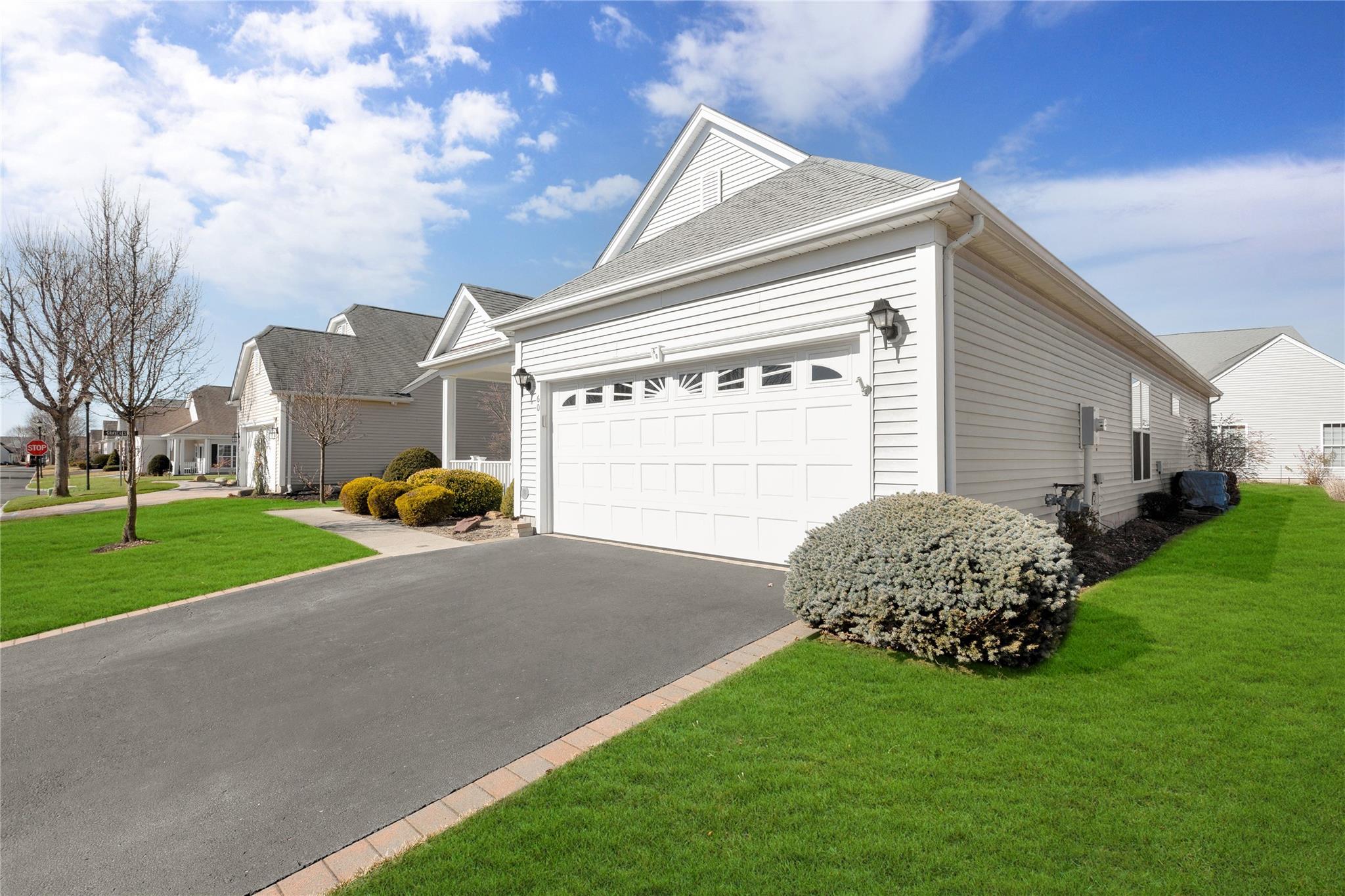 60 Louden Loop #60, Mount Sinai, New York image 3