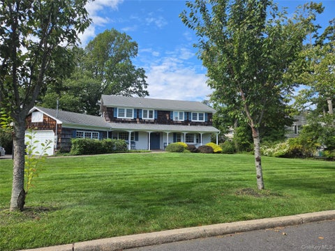 Photo of 104 Benson Avenue, Sayville, NY 11782 (MLS # 1053236)