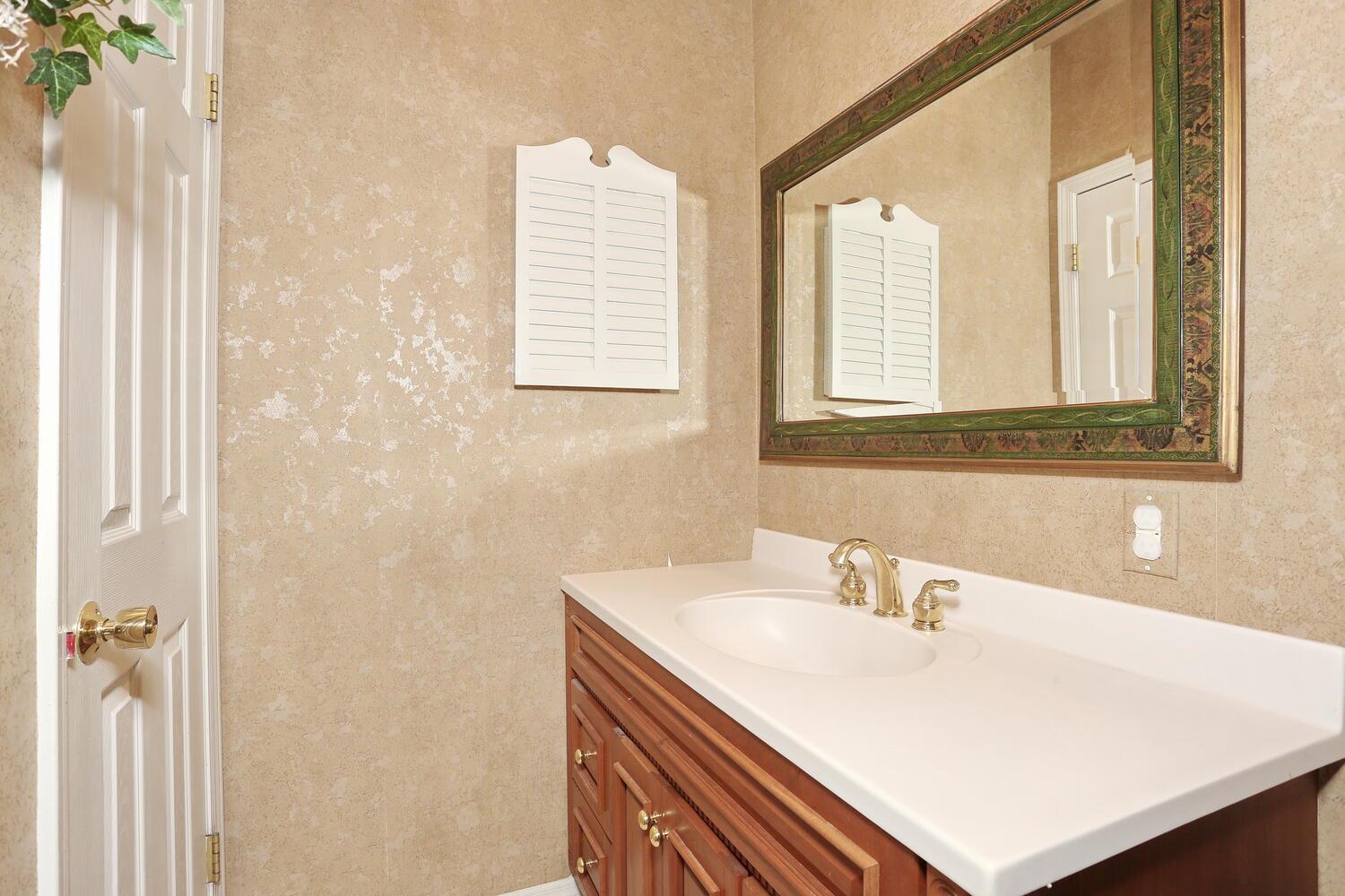 16 Lancaster Drive, Suffern, New York image 15