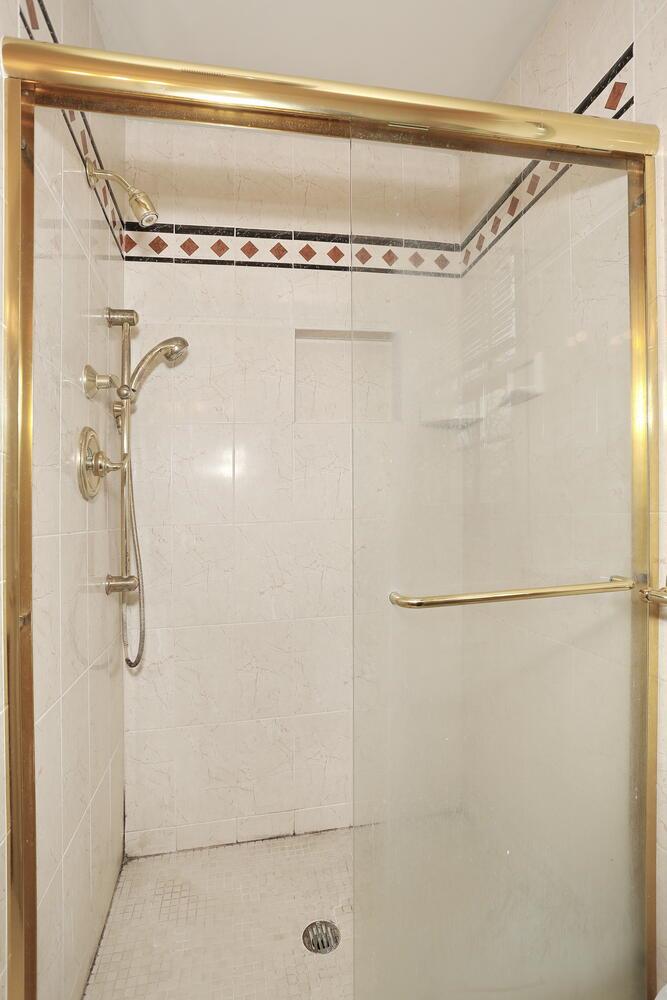 16 Lancaster Drive, Suffern, New York image 24