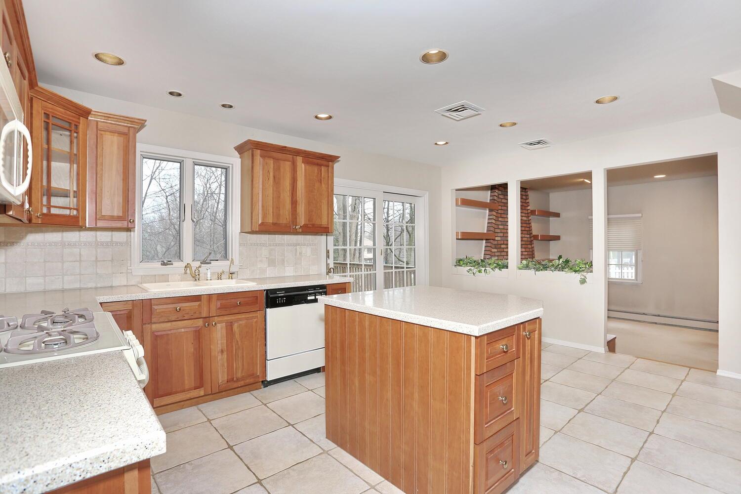 16 Lancaster Drive, Suffern, New York image 14