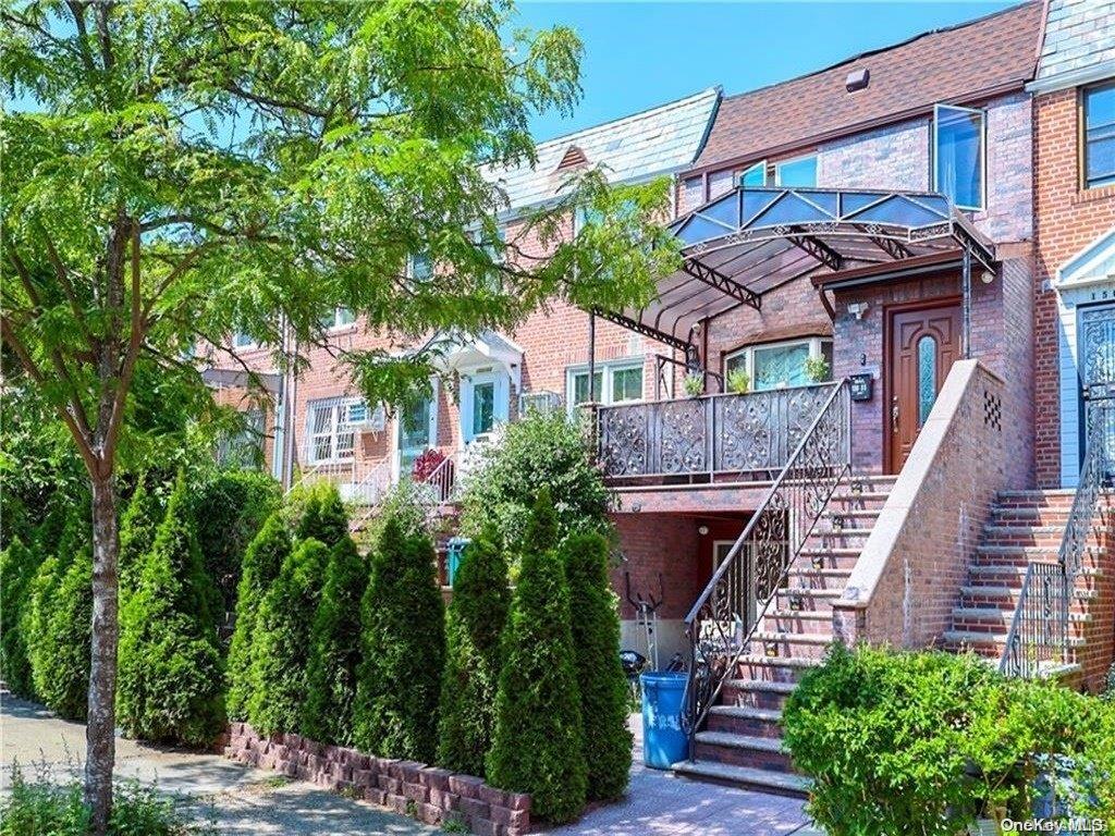 Property for Sale at 77th Avenue, Kew Garden Hills, Queens, NY - Bedrooms: 5 
Bathrooms: 3.5  - $1,260,000