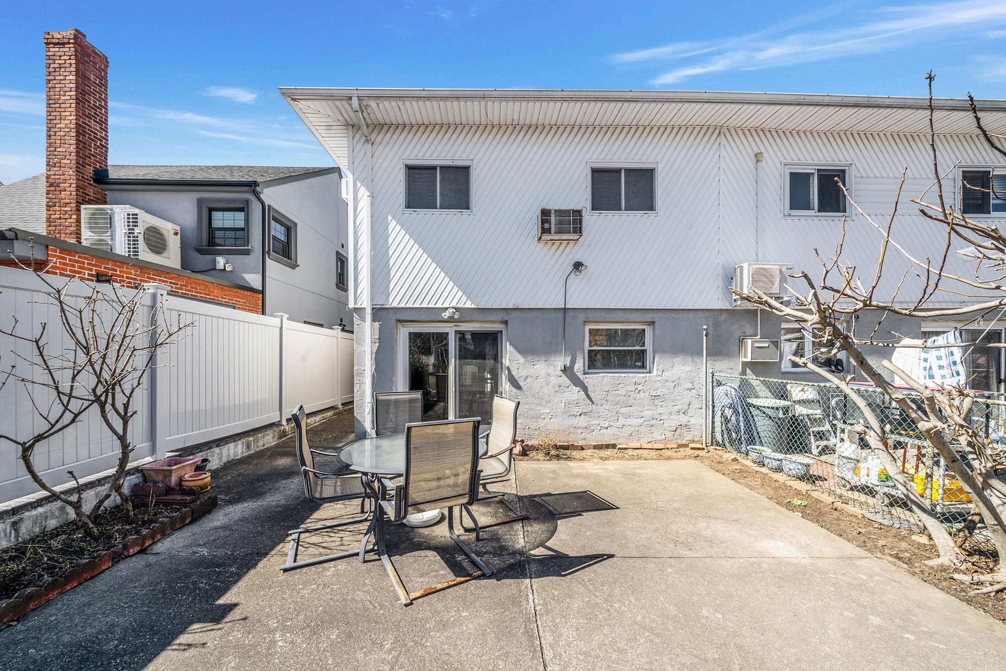15931 W 95th Street, Howard Beach, New York image 27