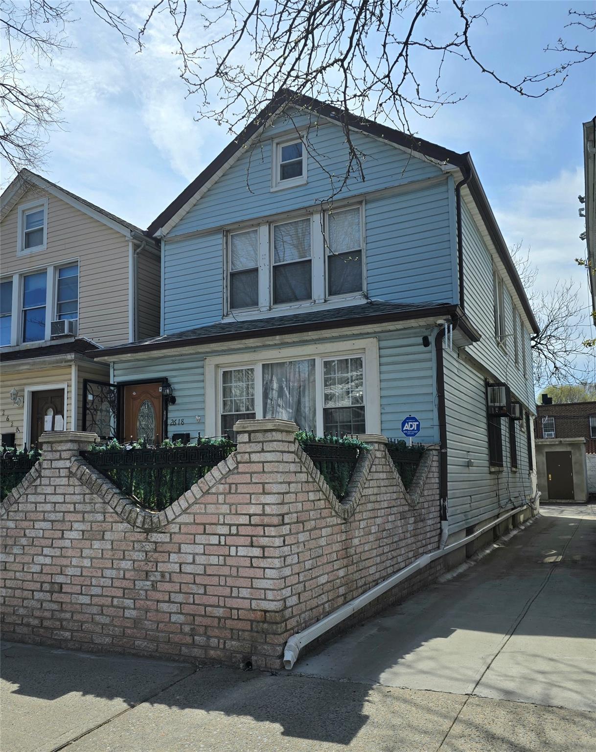 Property for Sale at 92nd Street, East Elmhurst, Queens, NY - Bedrooms: 5 
Bathrooms: 3 
Rooms: 12  - $1,100,000