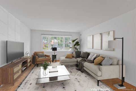 Photo of 5 Essex Lane #B5, Suffern, NY 10901 (MLS # 920305)