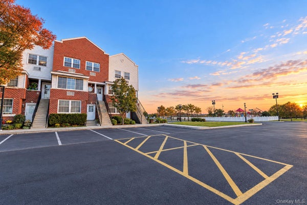 106 SUNSET BLVD APT 11106, BRONX, NY 10473 - Image adebca5a45f82c112632f7559caac809/3042890457