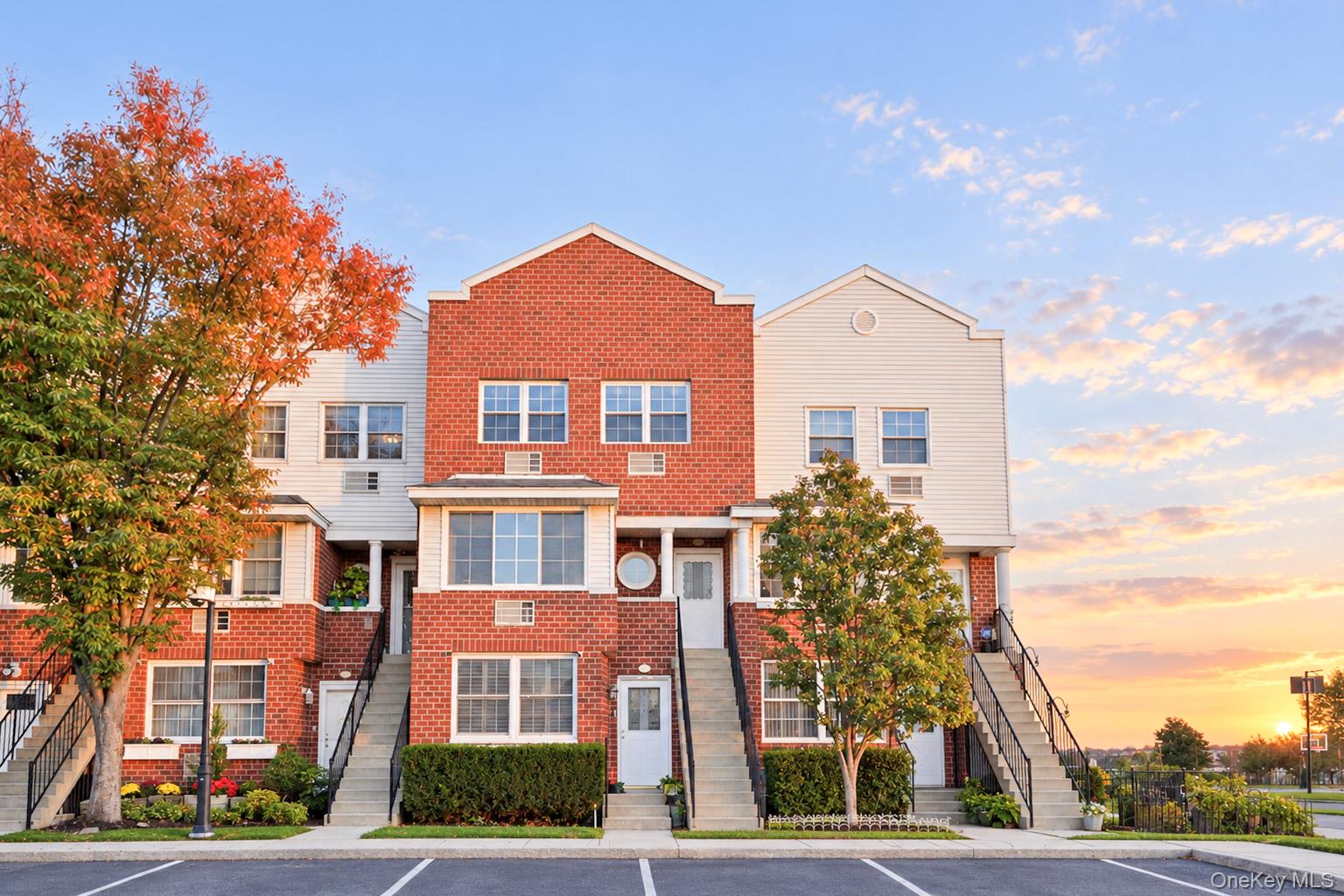 106 Sunset Boulevard 11106