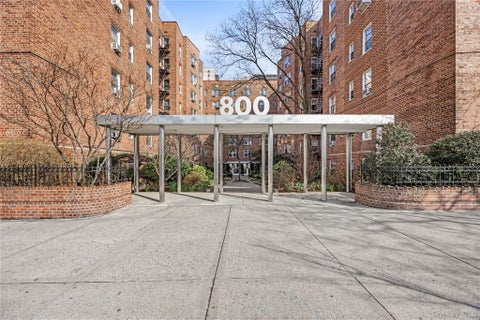 Homes For Sale - 800 Grand Concourse #3BS<br/> Bronx, NY 10451