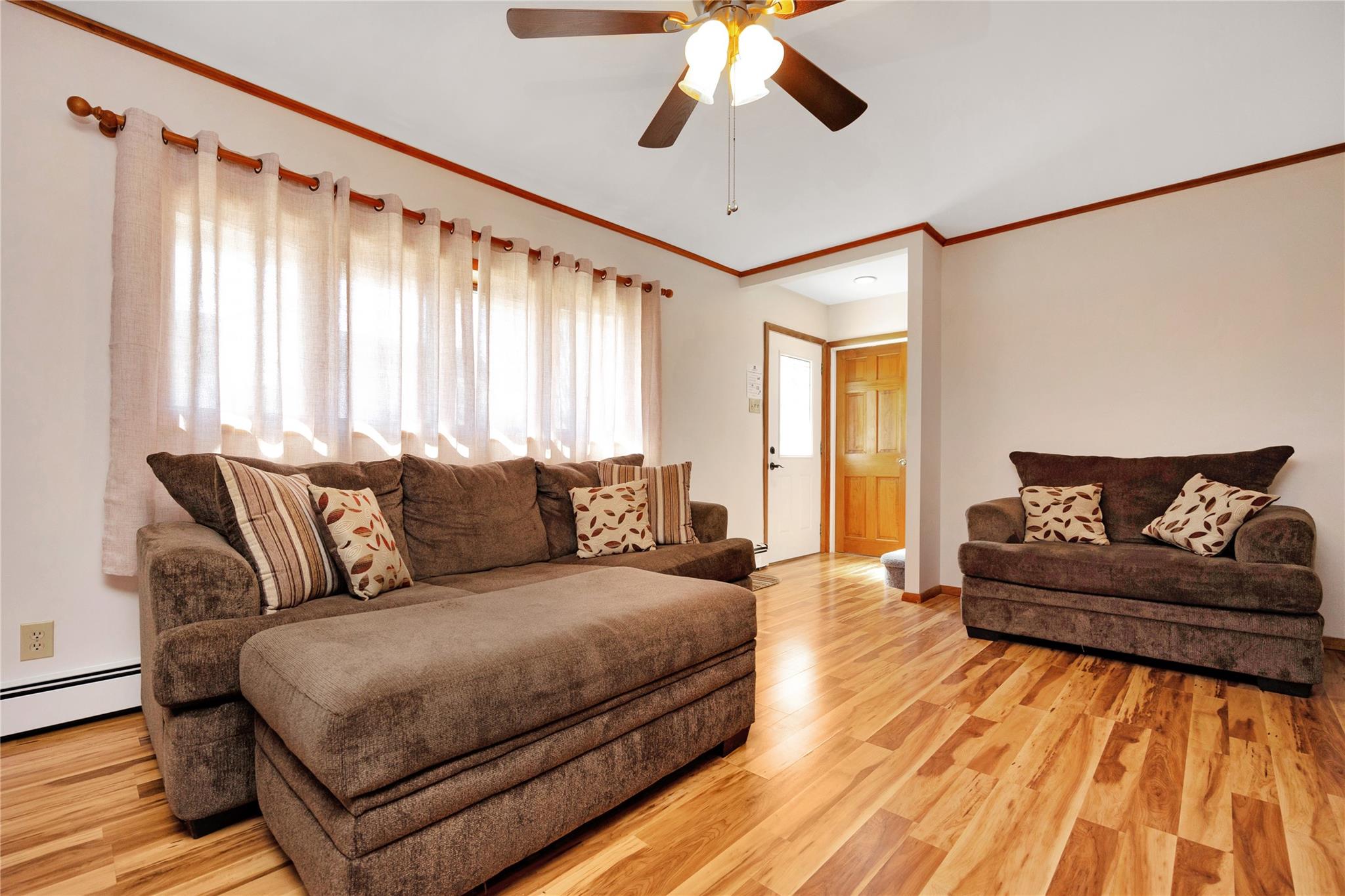 26 Steuben Avenue, Bethpage, New York image 9