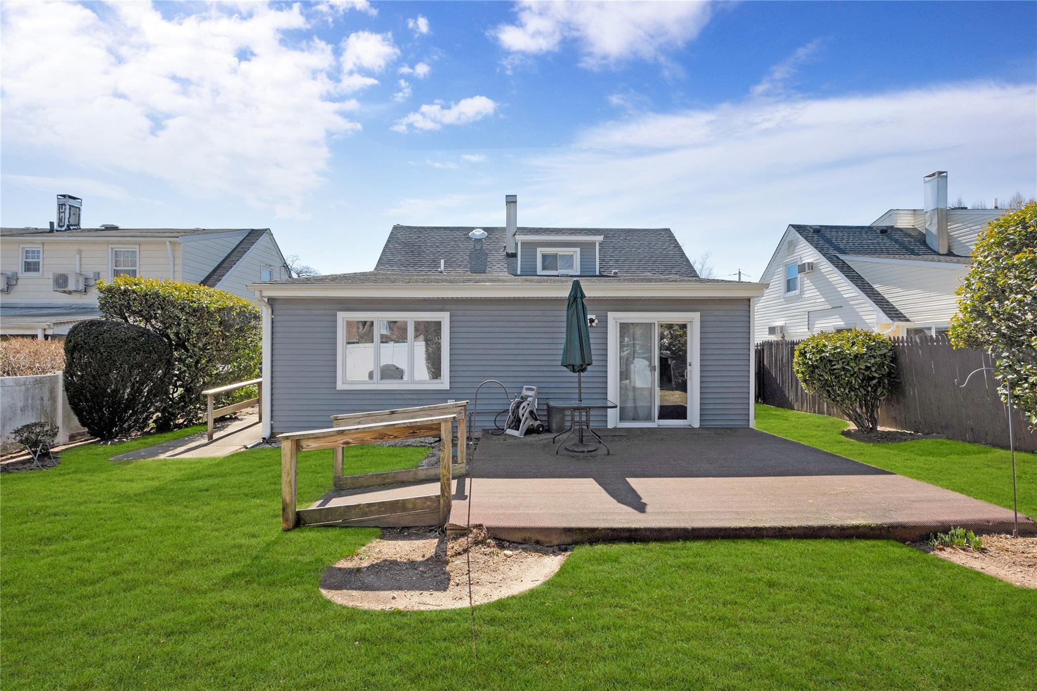 26 Steuben Avenue, Bethpage, New York image 6