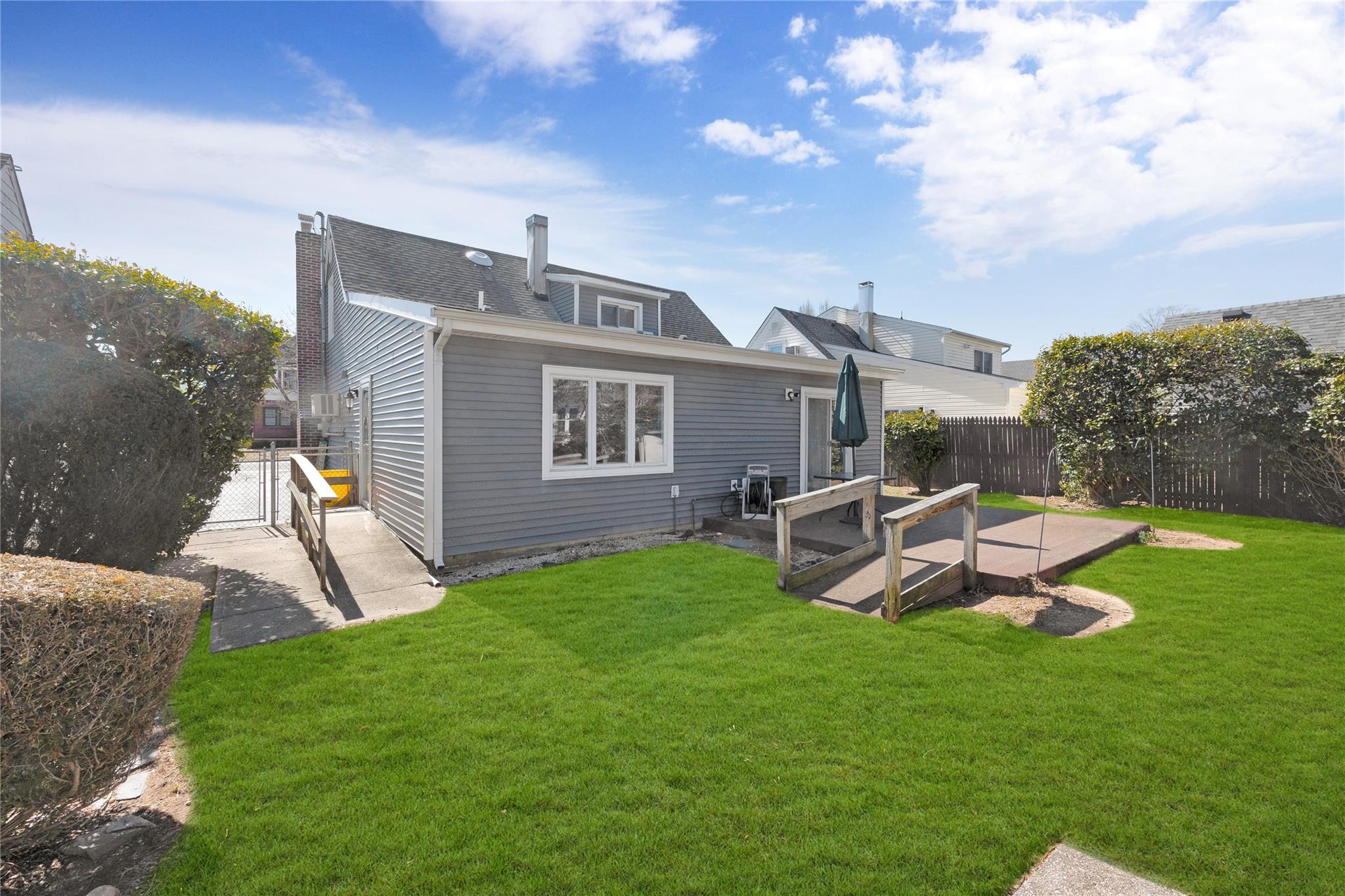 26 Steuben Avenue, Bethpage, New York image 8