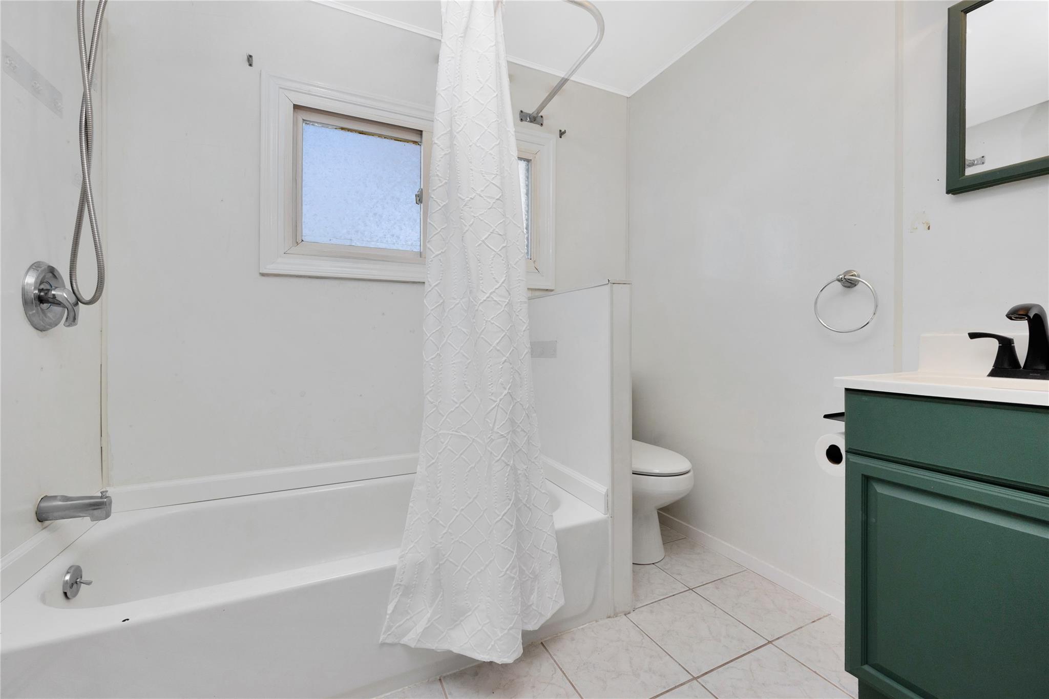 26 Steuben Avenue, Bethpage, New York image 25