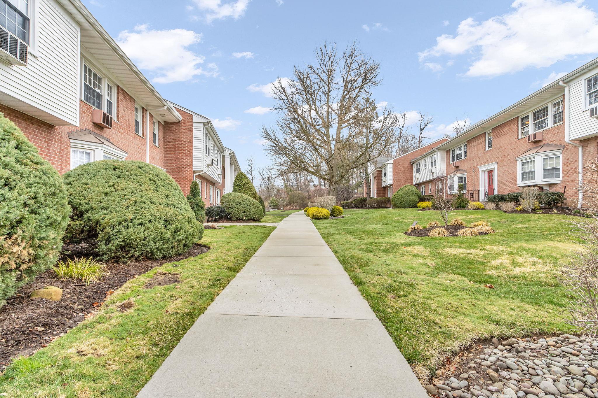21 Roundtree Circle, Piermont, New York image 32