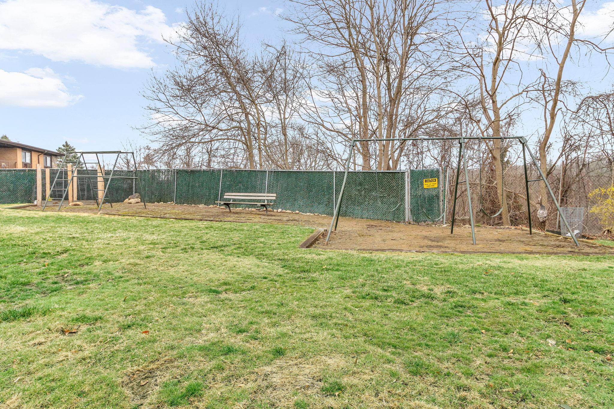 21 Roundtree Circle, Piermont, New York image 33