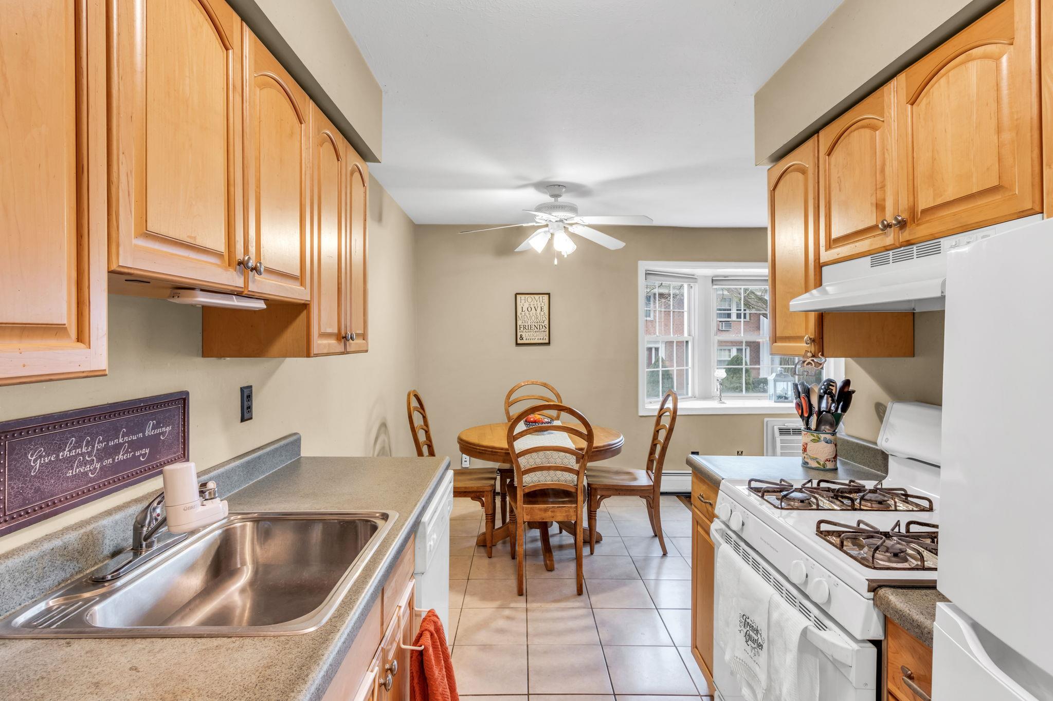21 Roundtree Circle, Piermont, New York image 17