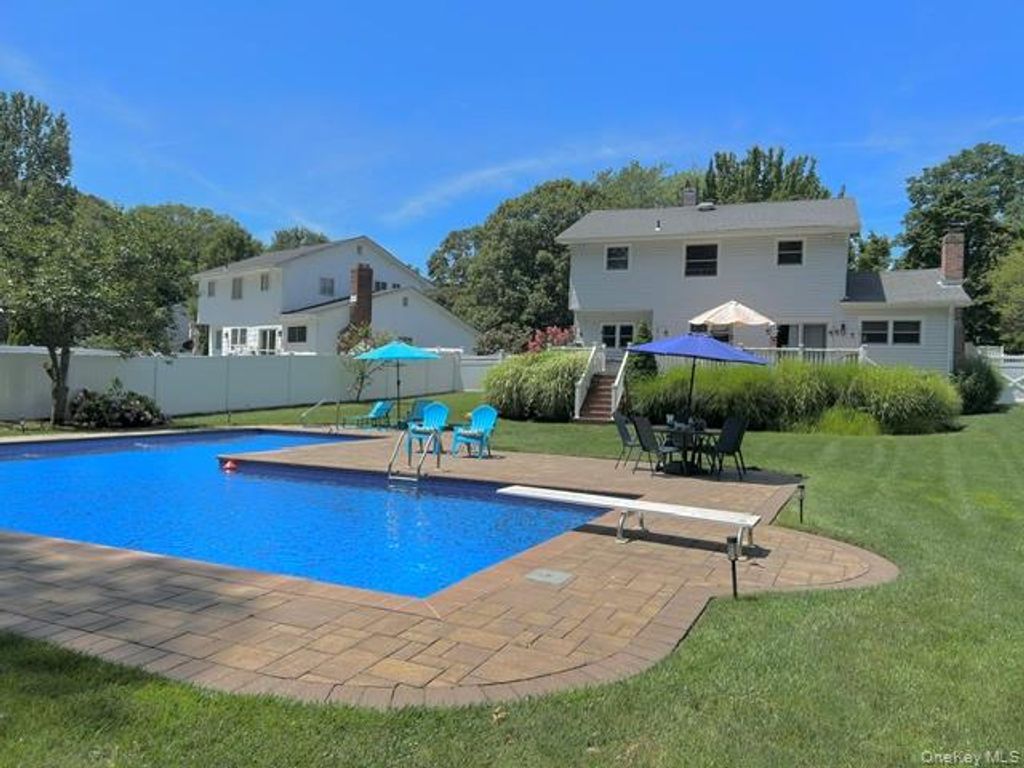 Photo of 5 Rockhill Road, Rocky Point, NY 11778 (MLS # 1028529)