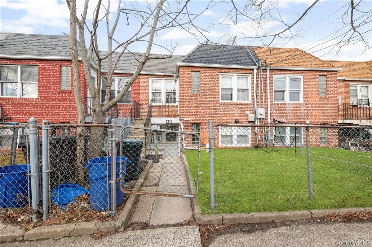 1210 Plainview Avenue