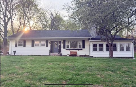 27 High Hill Avenue Warwick NY 10990