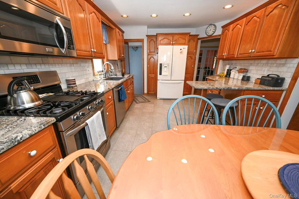 Photo of 248 Fendale Street, Franklin Square, NY 11010 (MLS # 999589)