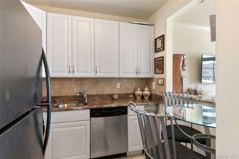 Condo For Sale - 179 Surf Drive #114<br/> Bronx County, Bronx, NY 10473