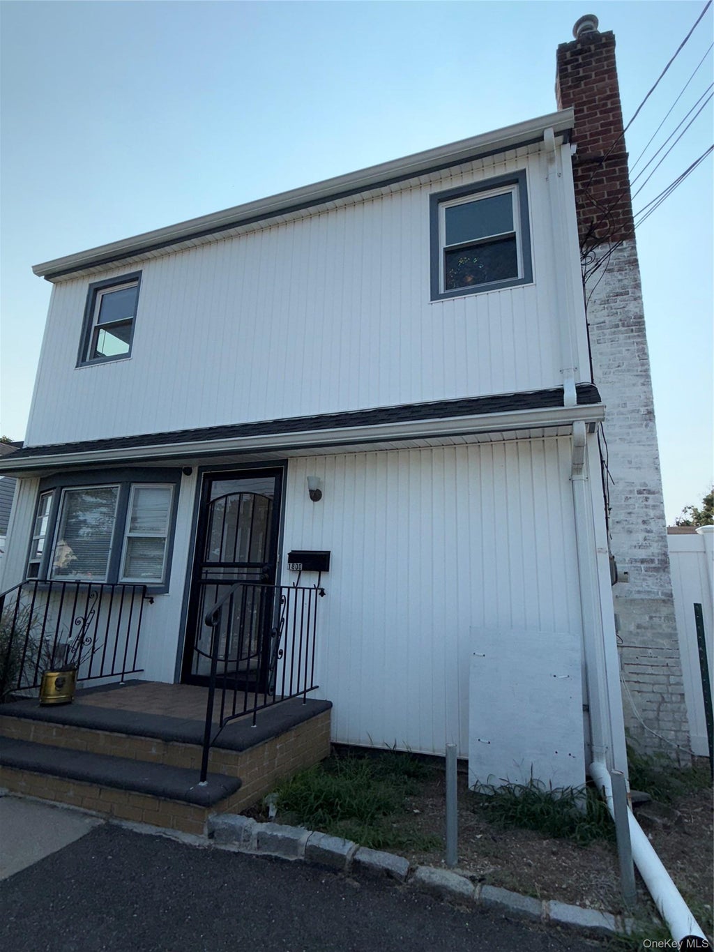 Photo of 1800 Newbridge Road, North Bellmore, NY 11710 (MLS # 1039433)