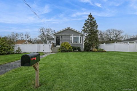 Homes For Sale - 11 Olive Street<br/> Lake Grove, NY 11755