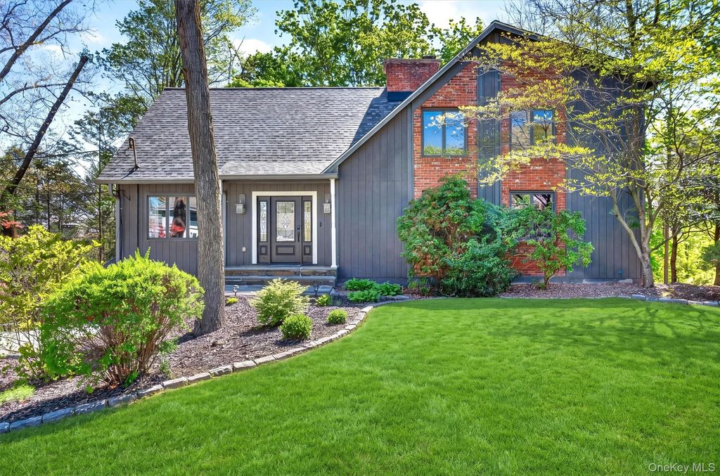 Photo of 40 Brentwood Drive, Poughkeepsie, NY 12603 (MLS # 990888)