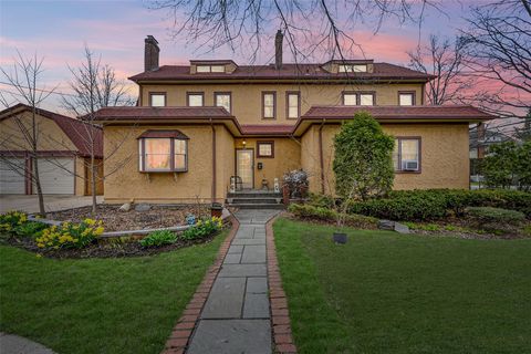 78 Violet Avenue Floral Park NY 11001