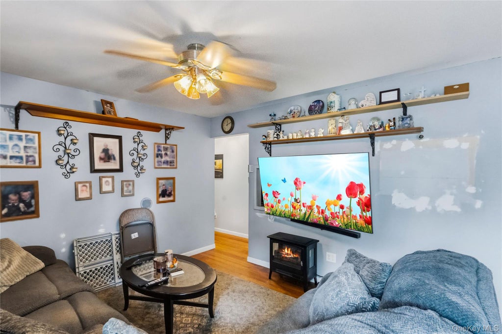 Photo of 21 Lafayette Avenue, Lake Grove, NY 11755 (MLS # 1047341)