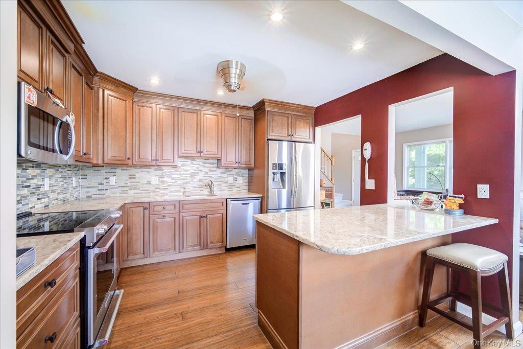 Photo of 47 Deer Crossing Drive, Fishkill, NY 12524 (MLS # 1056249)